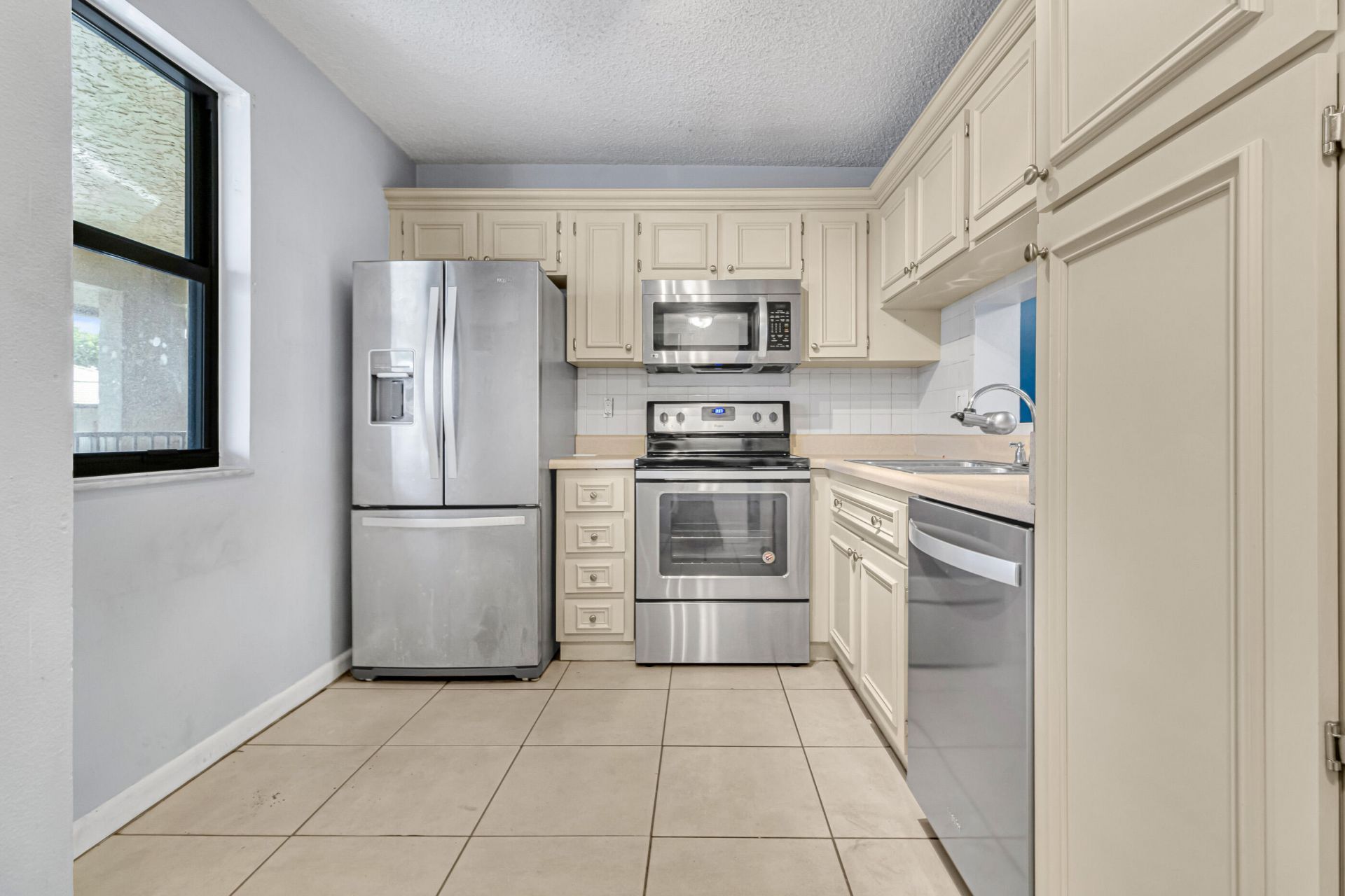 5510 Lakeside Drive, Unit 202, Margate, FL 33063 Photo