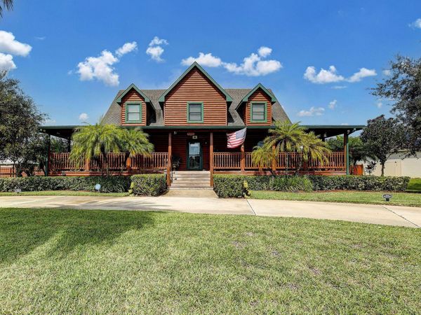4550 SW Calloway Street, Port St. Lucie, FL 34953