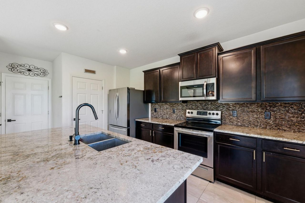 3044 Woodswalk Drive, Fort Pierce, FL 34945 Photo