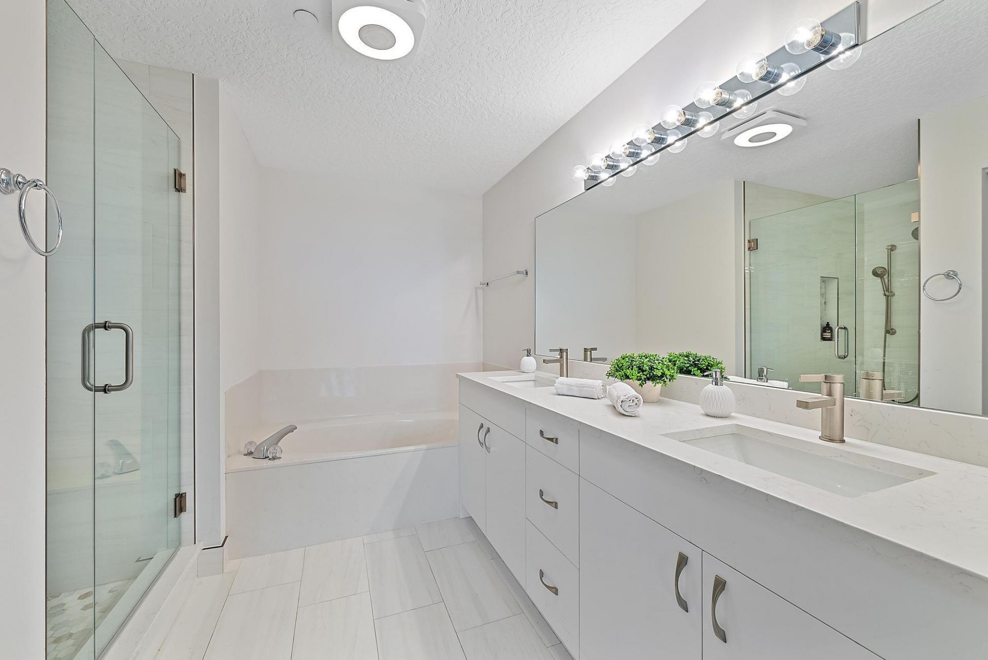 811 Oak Harbour Drive, Juno Beach, FL 33408 Photo