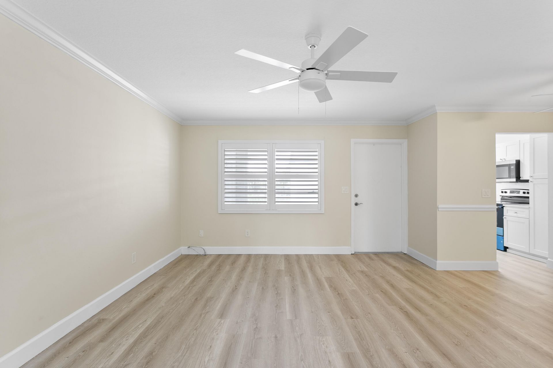 111 Shore Court, Unit 203, North Palm Beach, FL 33408 Photo