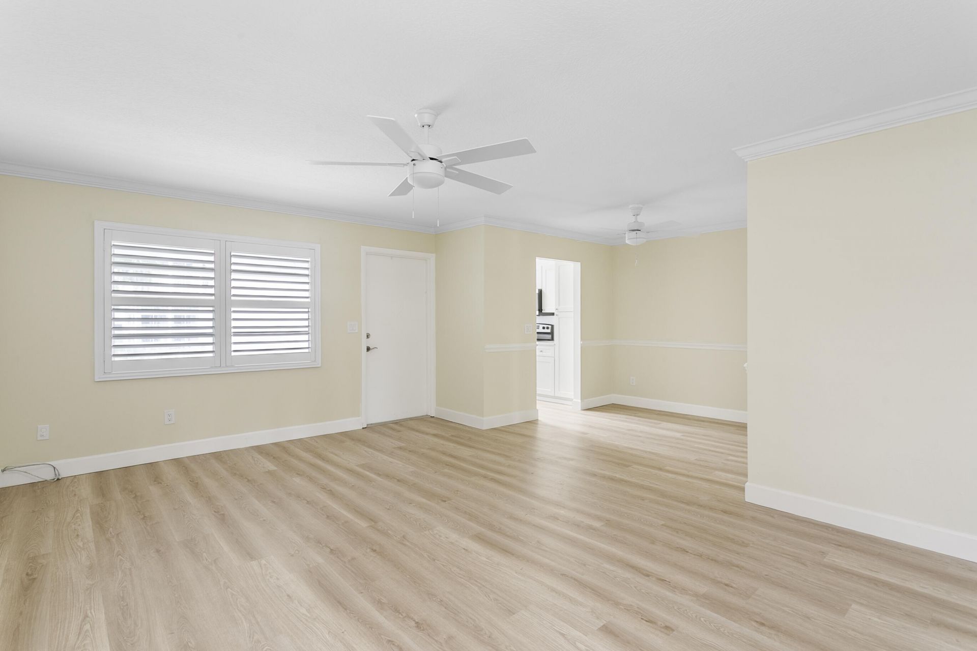 111 Shore Court, Unit 203, North Palm Beach, FL 33408 Photo