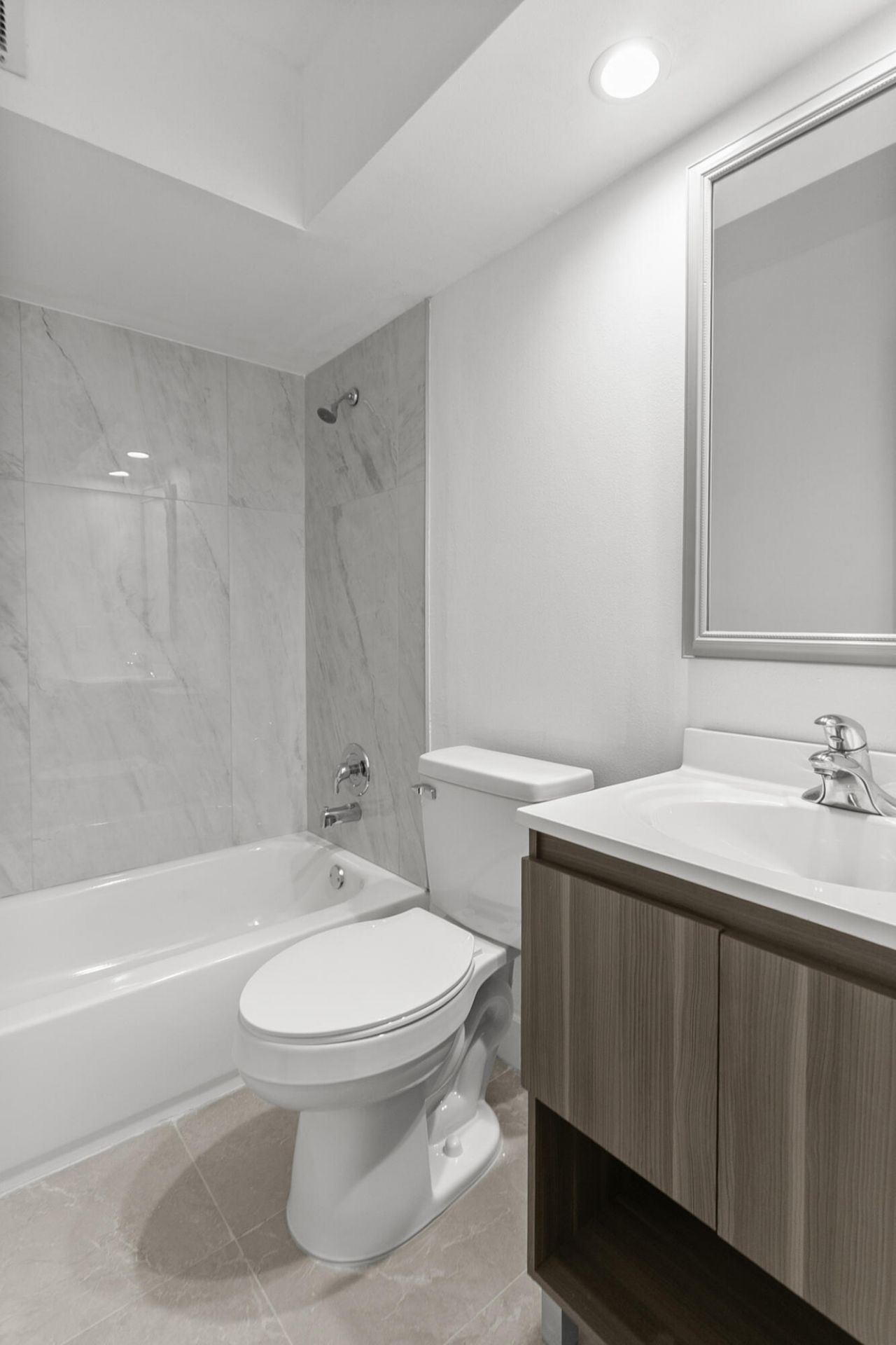111 Shore Court, Unit 203, North Palm Beach, FL 33408 Photo