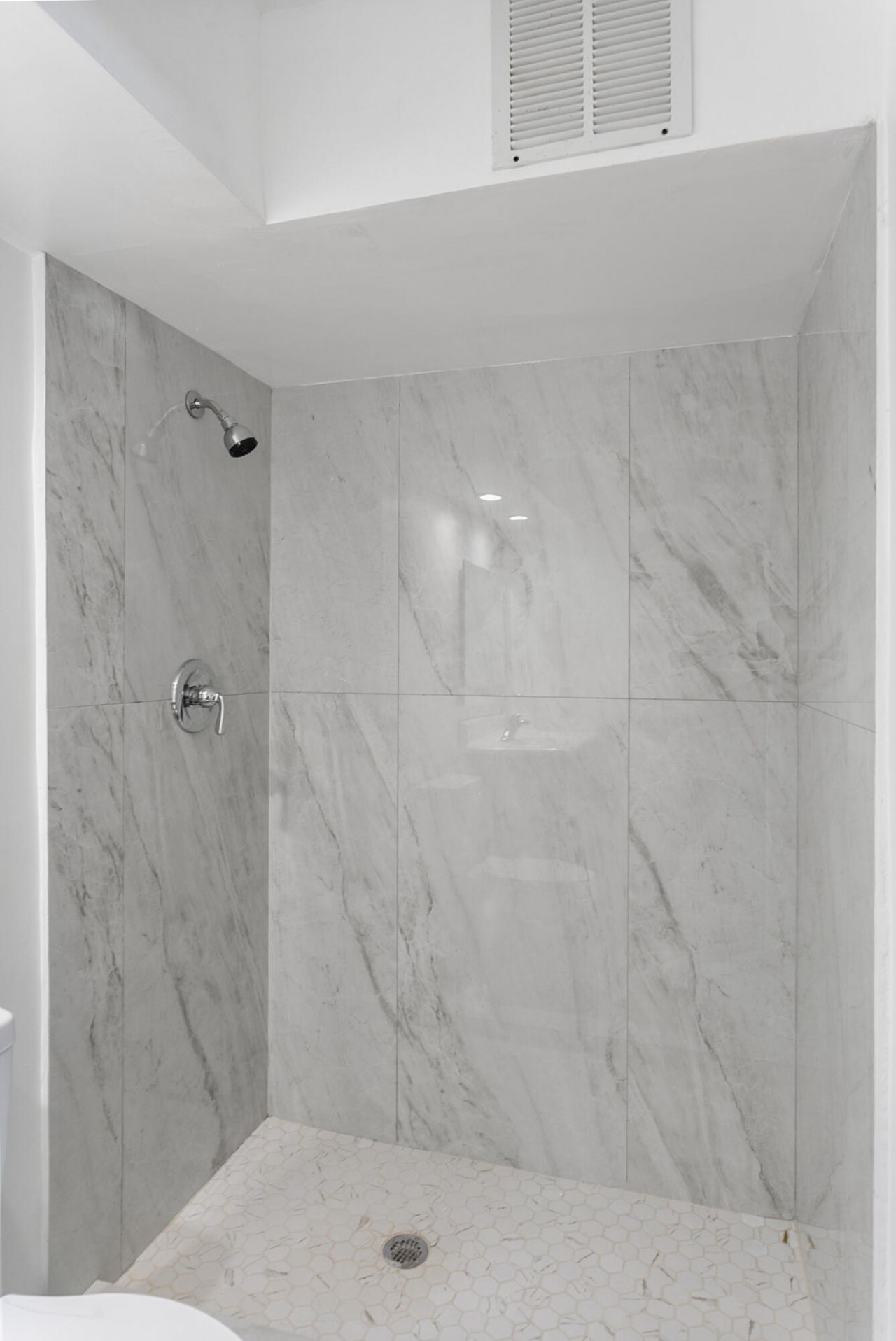 111 Shore Court, Unit 203, North Palm Beach, FL 33408 Photo