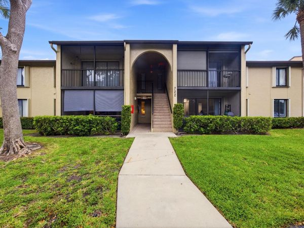 722 Sunny Pine Way, Unit B1, Greenacres, FL 33415