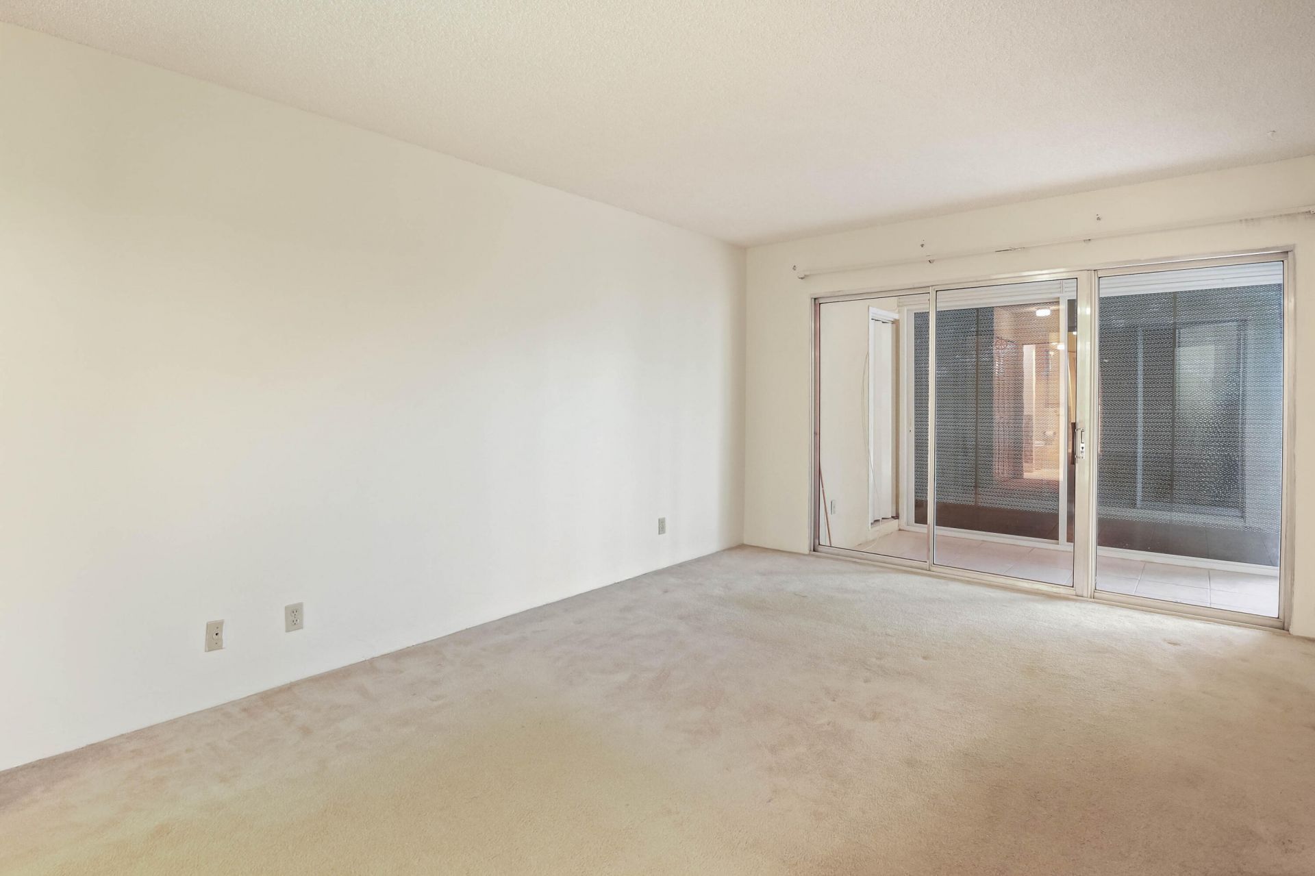 3951 Via Poinciana, Unit 112, Lake Worth, FL 33467 Photo