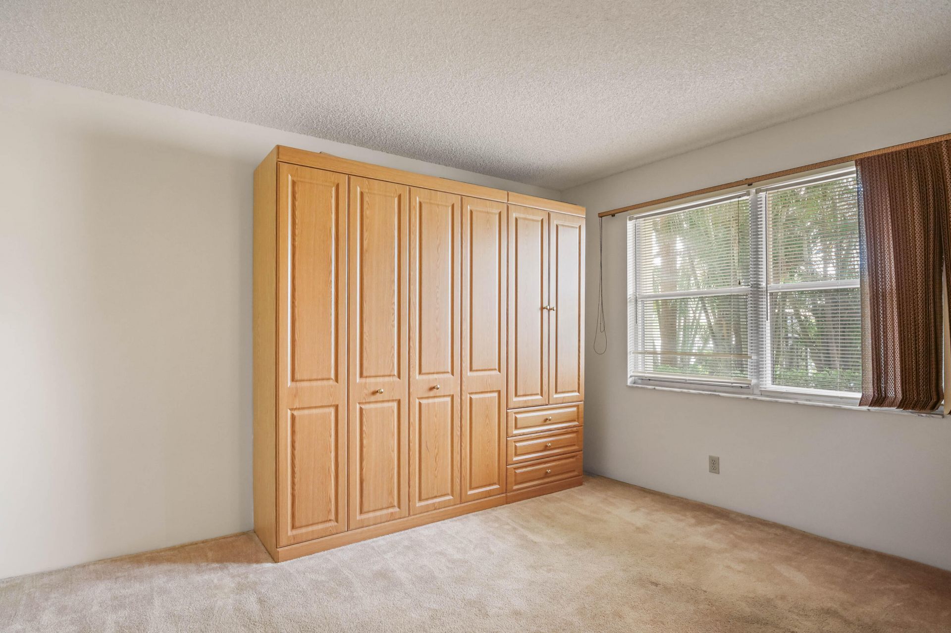 3951 Via Poinciana, Unit 112, Lake Worth, FL 33467 Photo