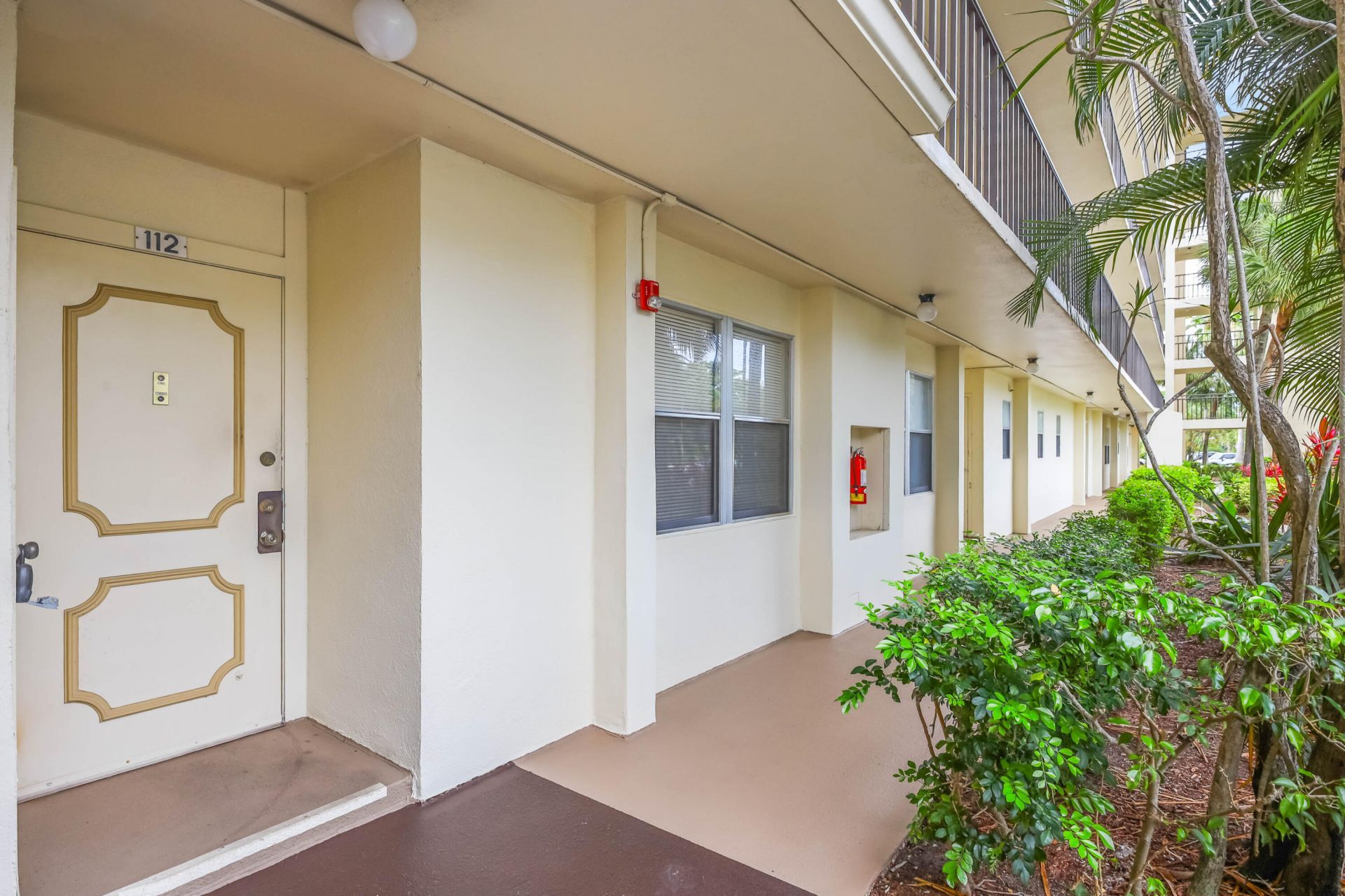 3951 Via Poinciana, Unit 112, Lake Worth, FL 33467 Photo