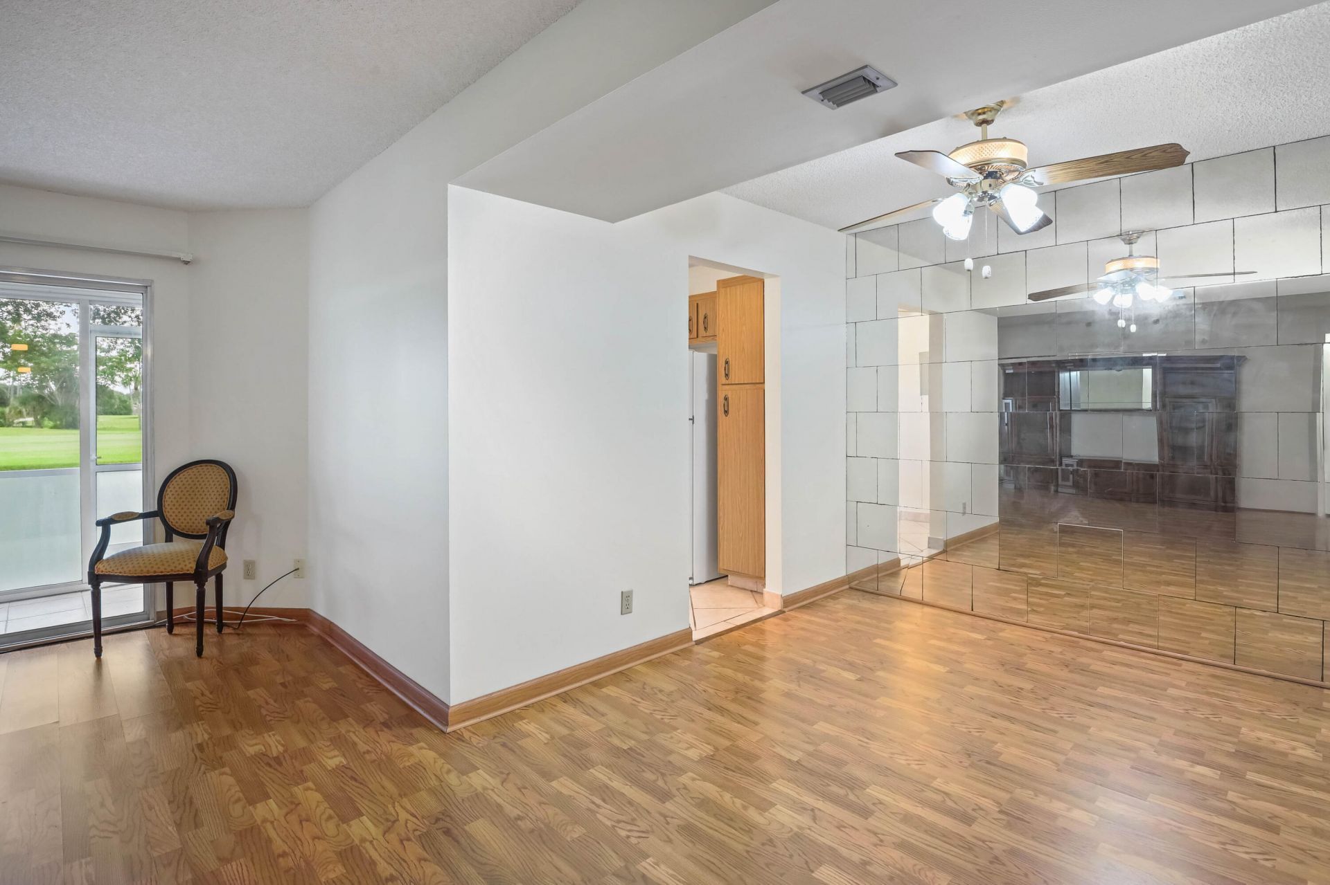 3951 Via Poinciana, Unit 112, Lake Worth, FL 33467 Photo