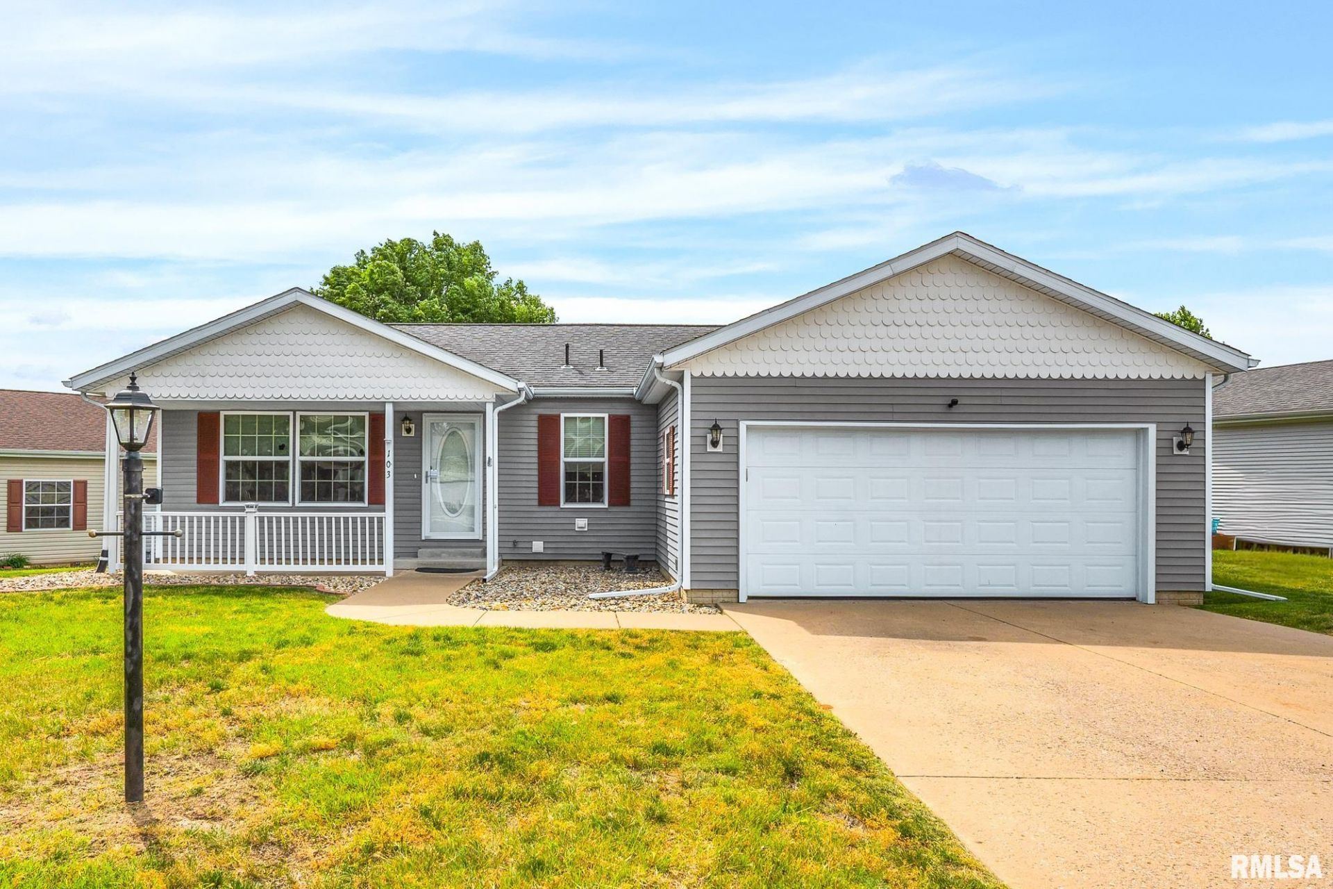 103 S Columbus Street, North Pekin, IL 61554 Main Photo