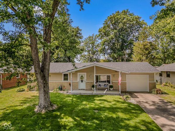 2216 Dawnshire Drive , Columbus, IN 47203