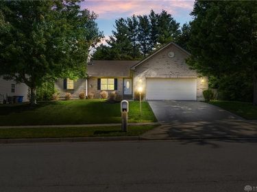 3955 Berrywood Drive, Huber Heights, OH 45424