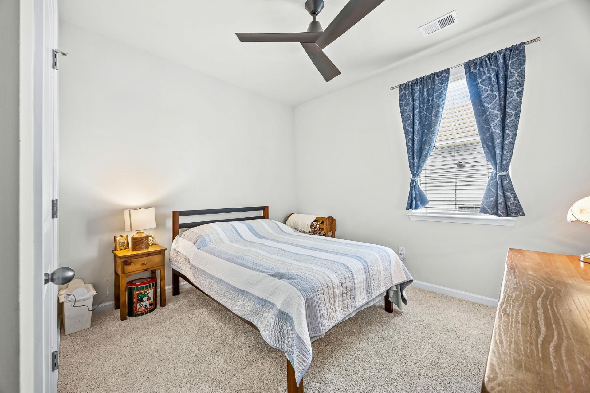 548 Hogwart Ln.  Photo 27