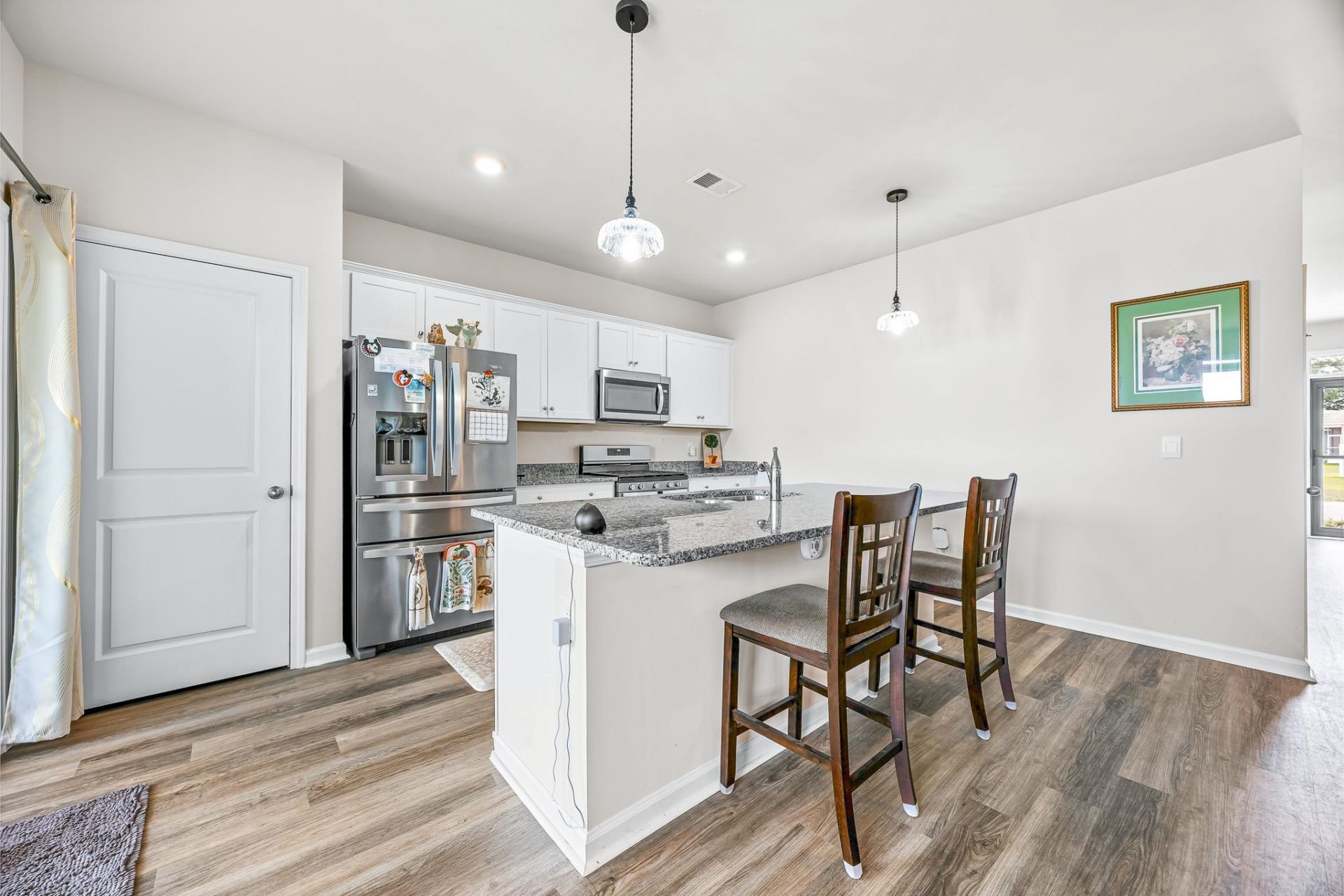 548 Hogwart Ln.  Photo 4