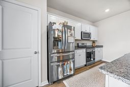 548 Hogwart Ln.  photo 4