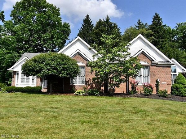 220 Blue Winged , Warren, OH 44484