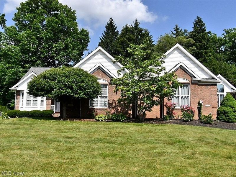 220 Blue Winged, Warren, OH 44484 Photo 1