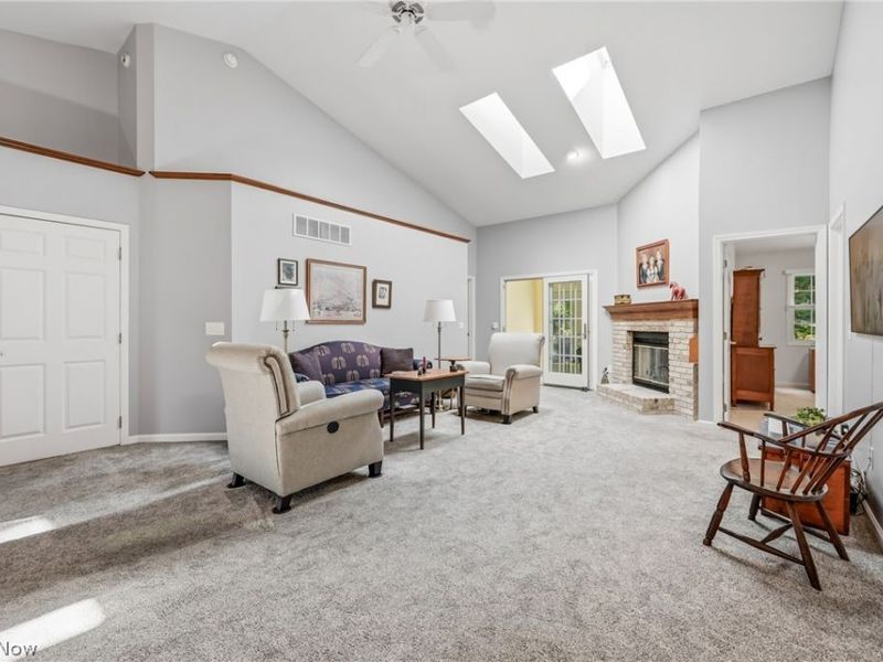 220 Blue Winged, Warren, OH 44484 Photo 10