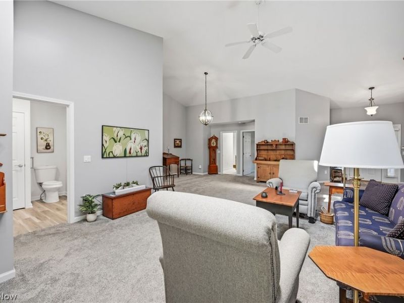 220 Blue Winged, Warren, OH 44484 Photo 12
