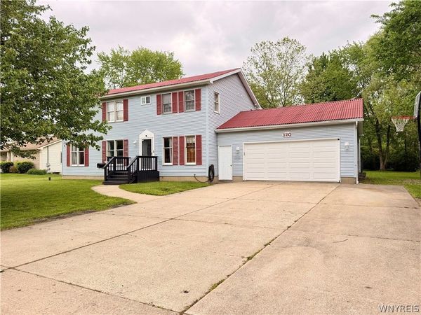 120 Sunset Drive , Hamburg, NY 14075