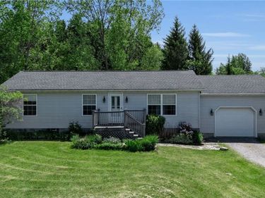 2995 Valley View Lane, Strykersville, NY 14145