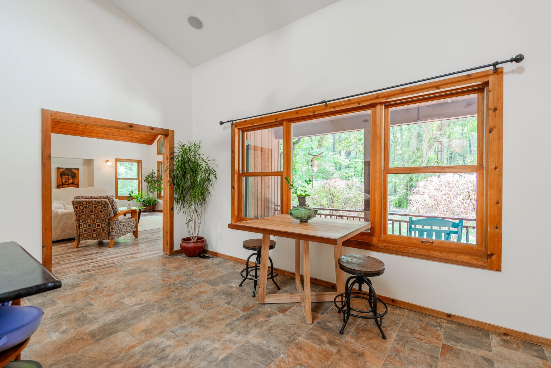 2495 Edenforest Road Photo 14