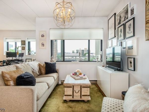 463 1St St, Unit 5A, Hoboken, NJ 07030
