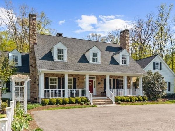 24 Water St, Tewksbury, NJ 08833