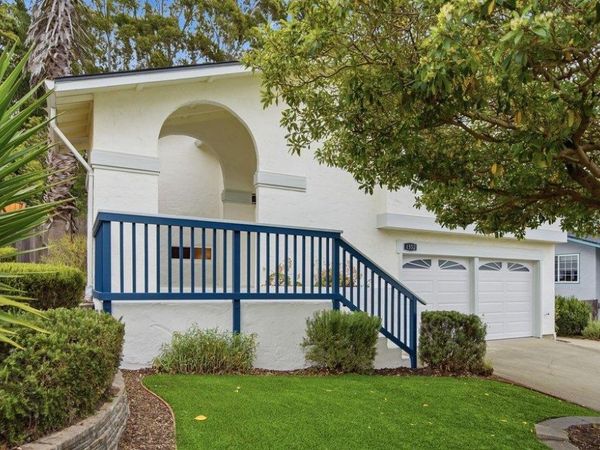 1352 Oddstad Boulevard, Pacifica, CA 94044
