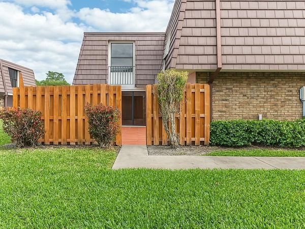 7575 W Courtyard Run Run W, Boca Raton, FL 33433