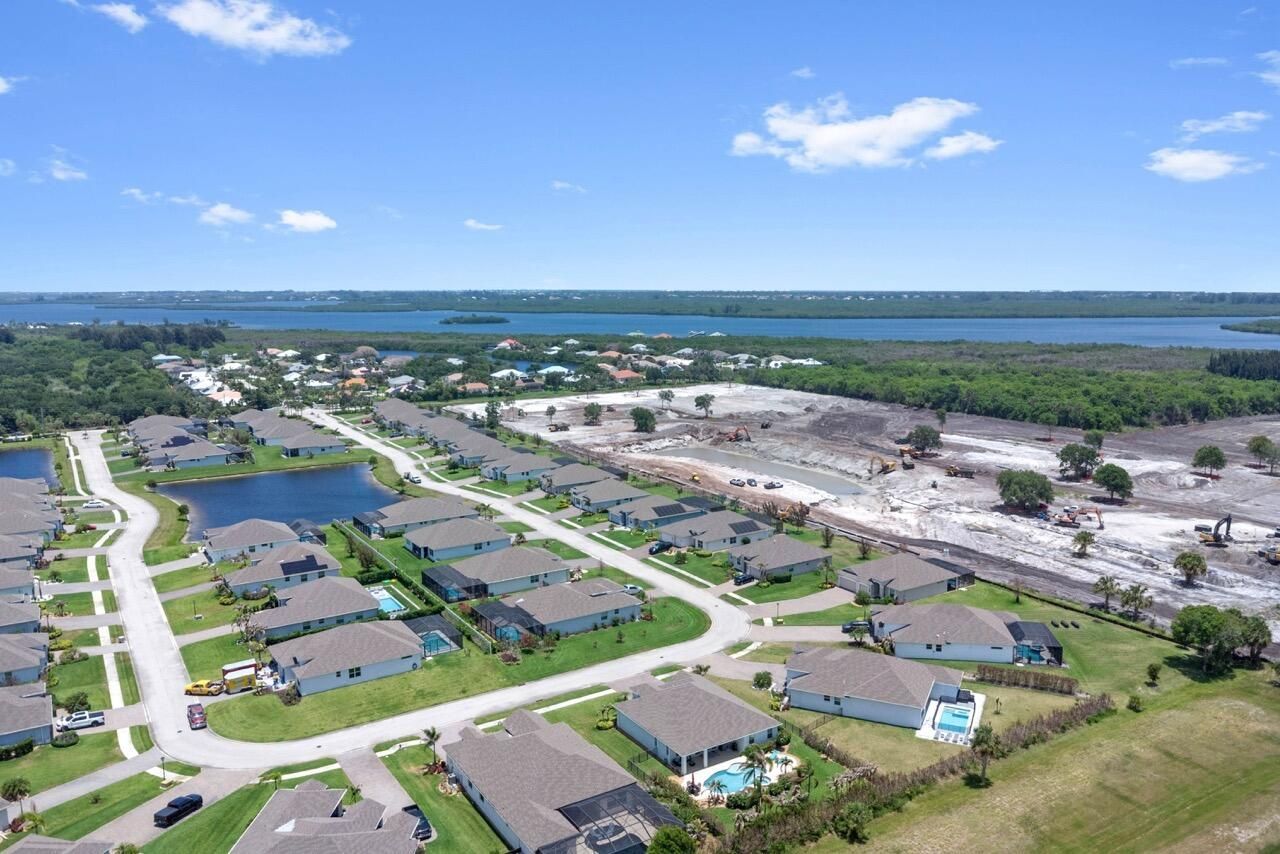 7203 33rd Square, Vero Beach, FL 32967 Photo