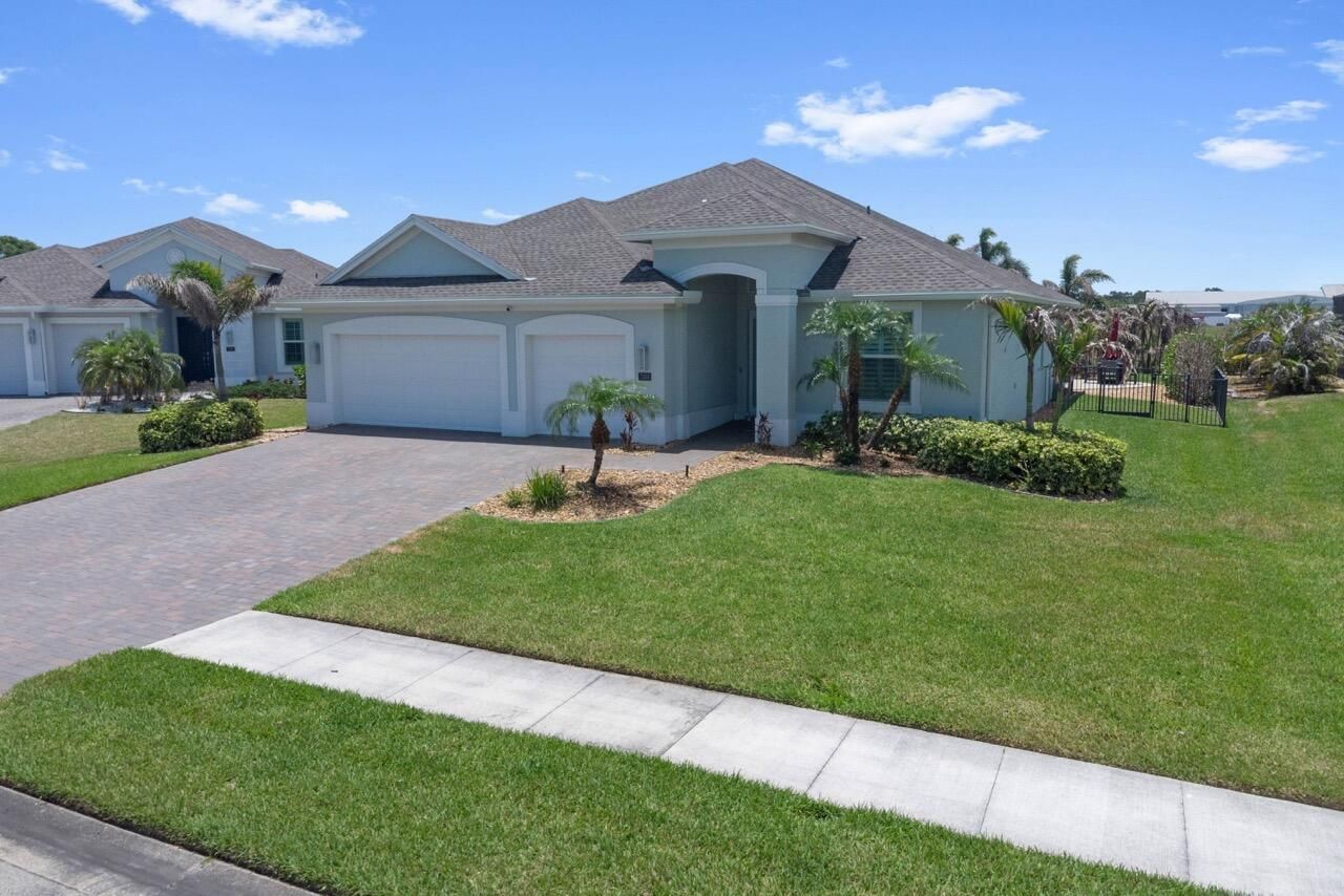 7203 33rd Square, Vero Beach, FL 32967 Photo
