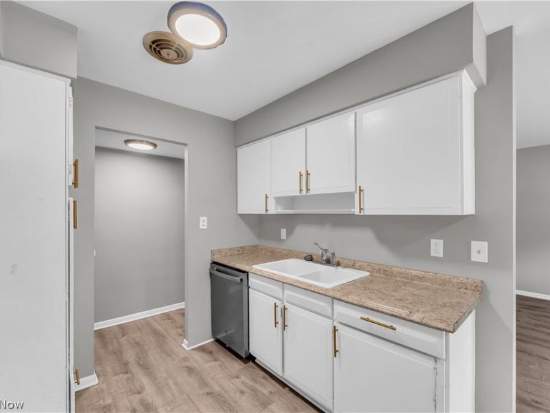 2537 Noble Road , Unit 201, Cleveland Heights, OH 44121 Photo 10