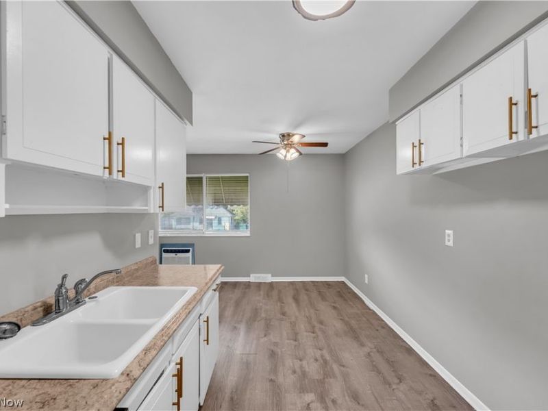 2537 Noble Road , Unit 201, Cleveland Heights, OH 44121 Photo 11