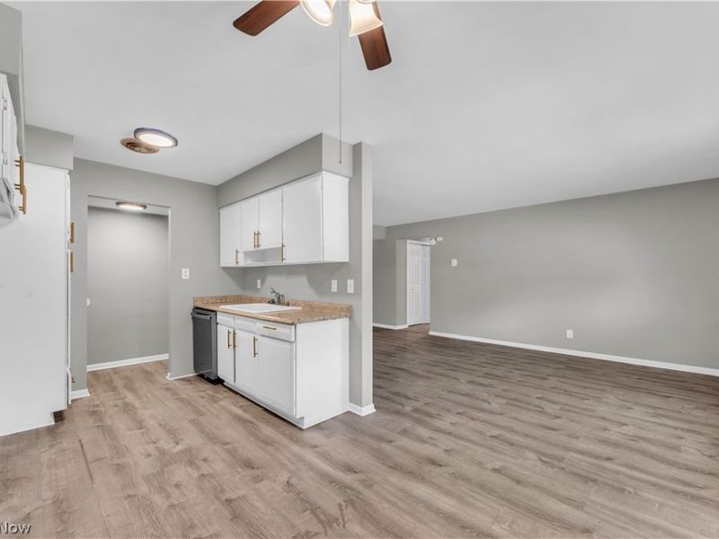 2537 Noble Road , Unit 201, Cleveland Heights, OH 44121 Photo 8