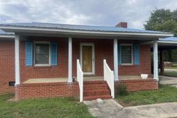 188 Oakdale Rd photo 4