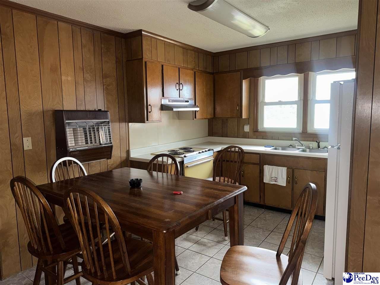 188 Oakdale Rd Photo 6