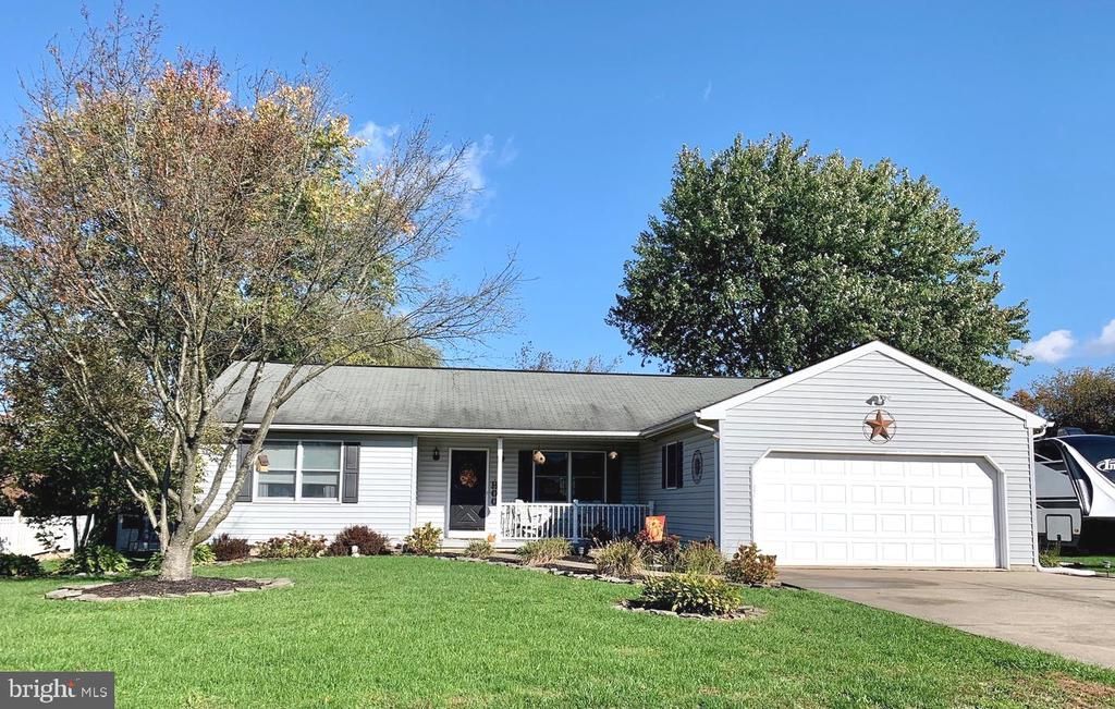 527 HAMSHER AVENUE, TOPTON, PA 19562