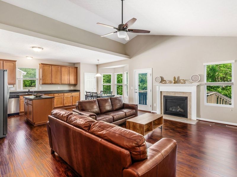 7862 Waggoner Trace Drive, Blacklick, OH 43004 Photo 5