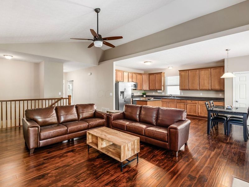 7862 Waggoner Trace Drive, Blacklick, OH 43004 Photo 6