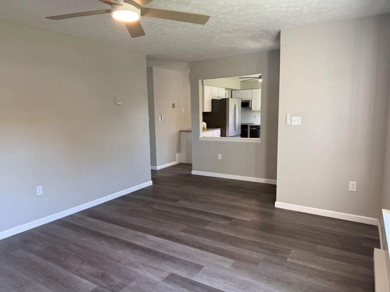 5423 Adderley Avenue, Columbus, OH 43232 Photo 6