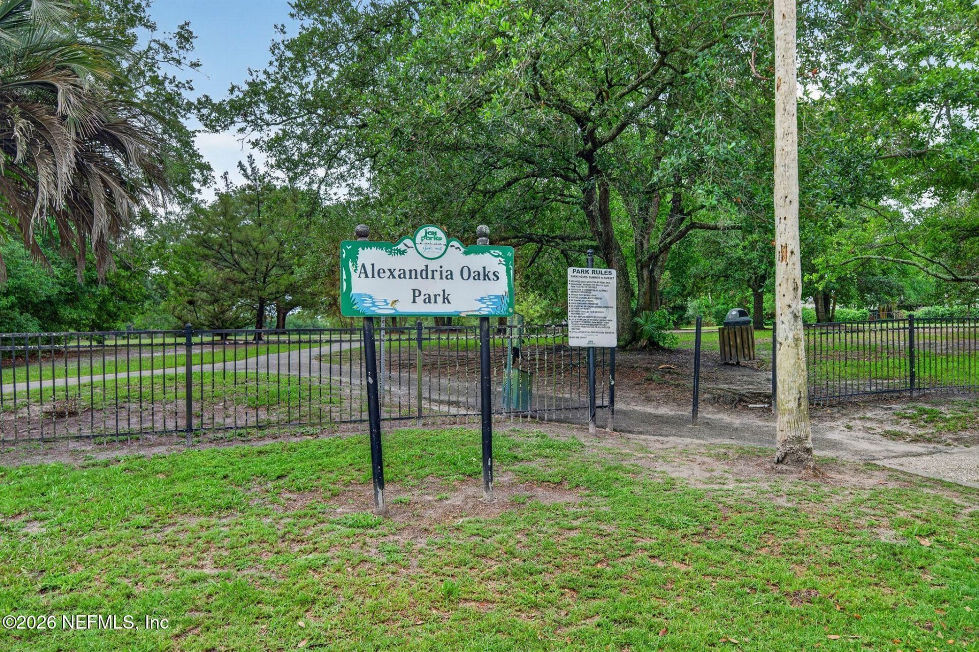 2405 Pineridge Road, Jacksonville, FL 32207 Photo