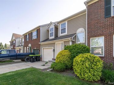 223 TUCKER Street , Pontiac, MI 48341