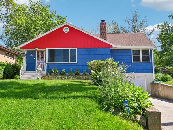 696 2nd Street, Crete, IL 60417