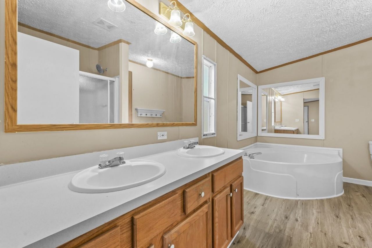 3985 South Green Sea Rd.  Photo 12