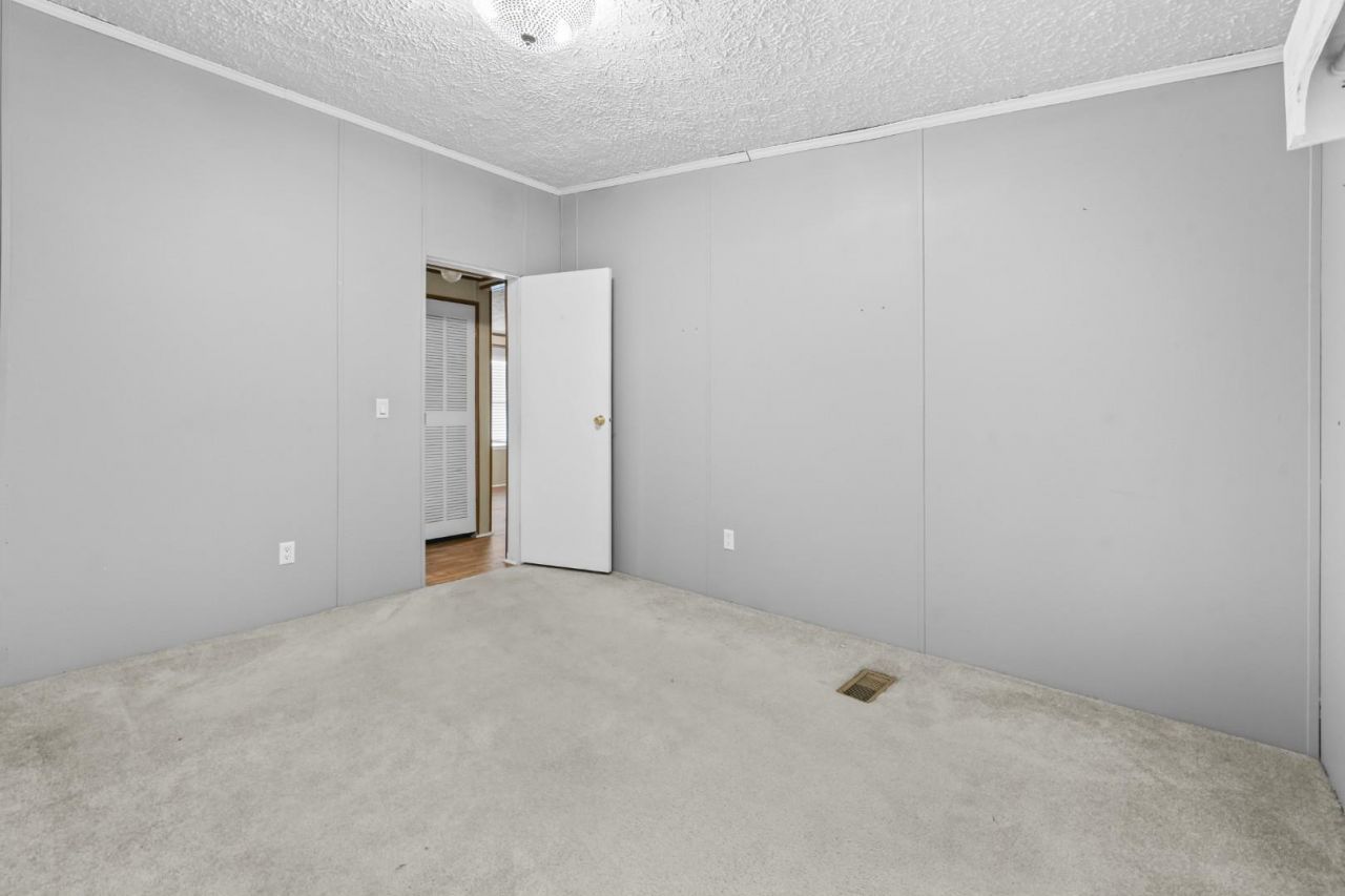 3985 South Green Sea Rd.  Photo 16