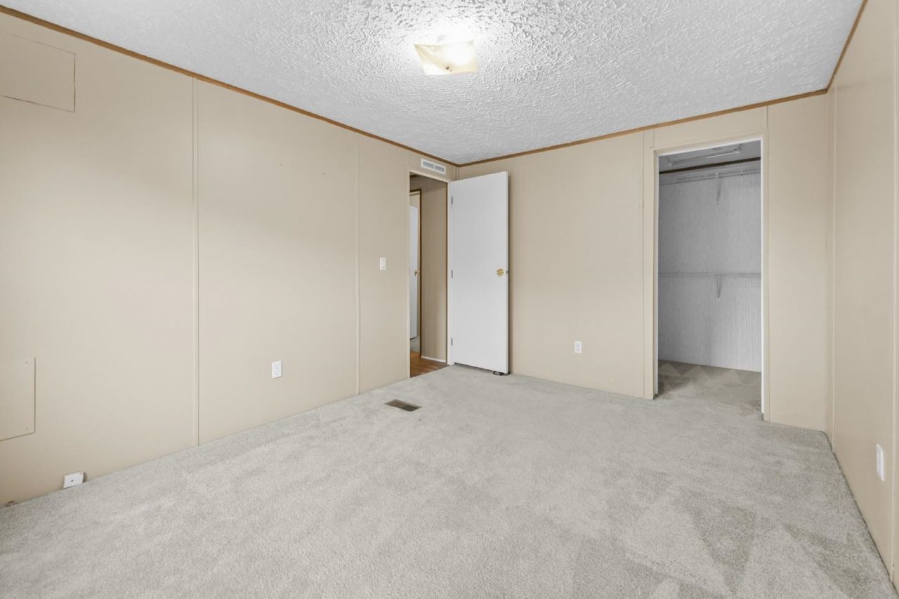 3985 South Green Sea Rd.  Photo 18