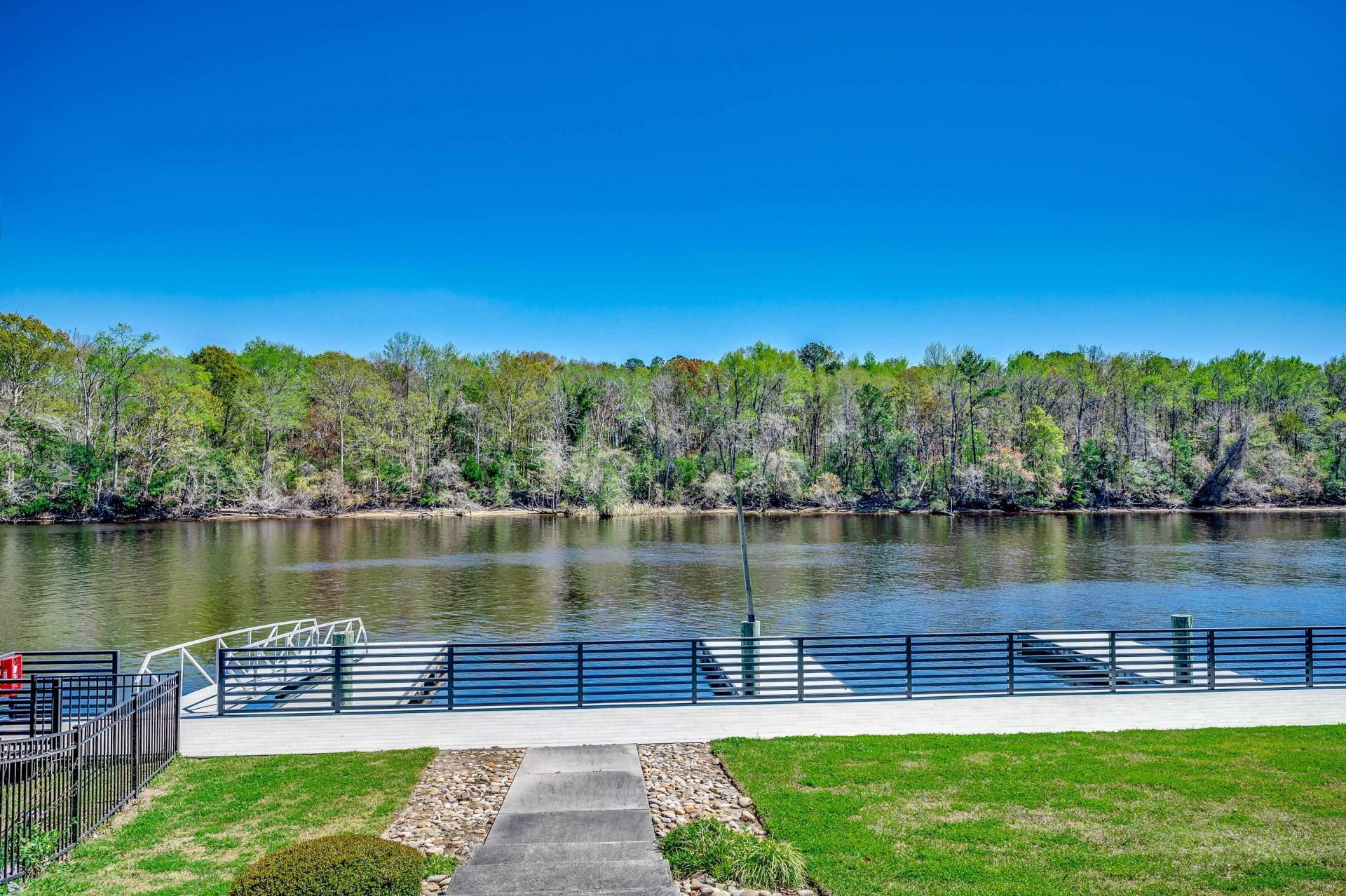 313 Harbour View Dr. Photo 10