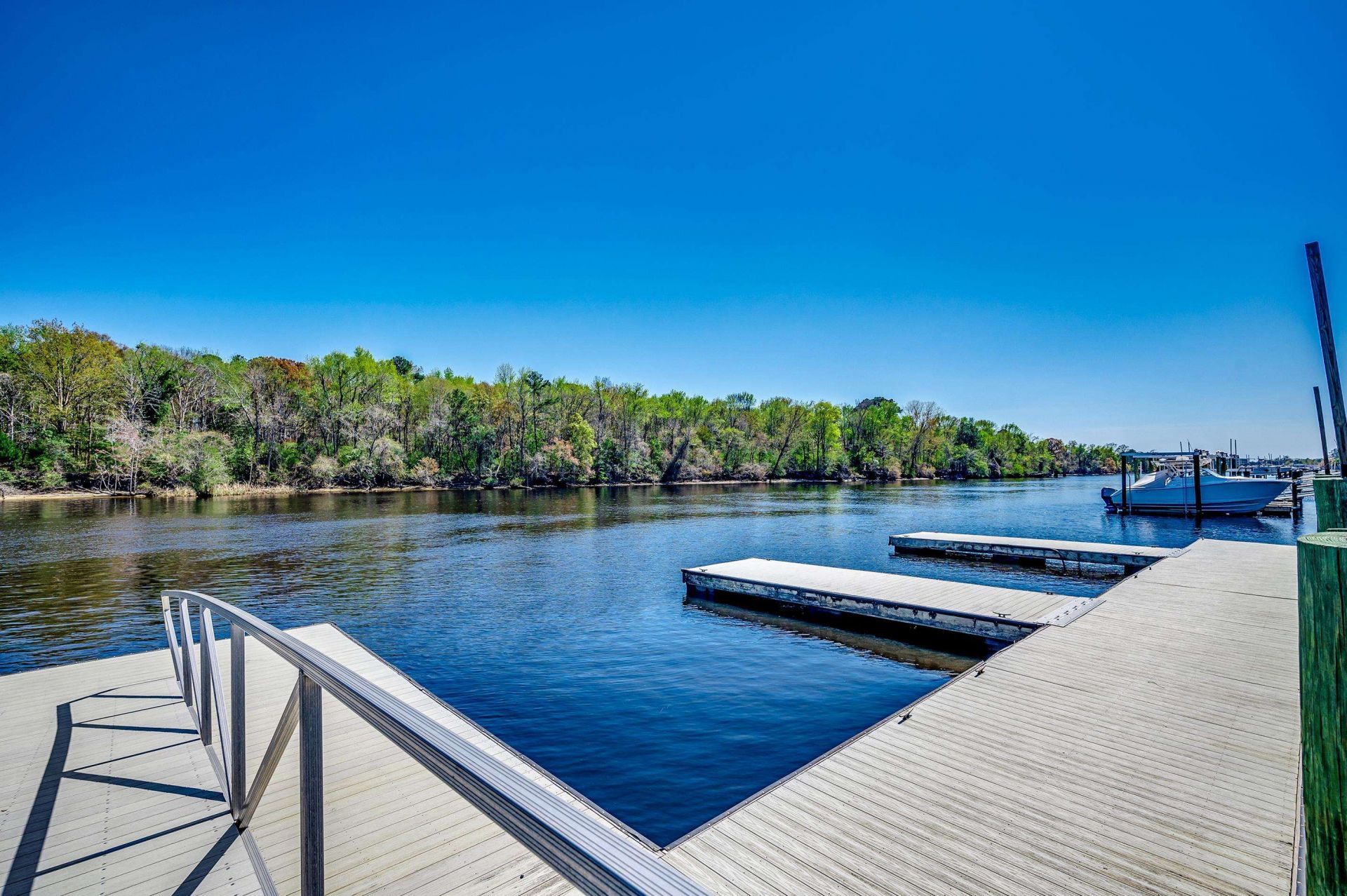 313 Harbour View Dr. Photo 11