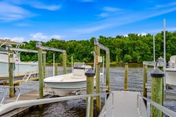 313 Harbour View Dr. photo 4